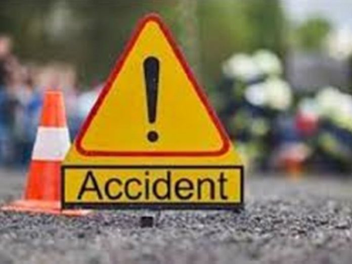 Dhar_accident