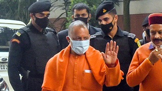 Yogi_mahila