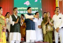 मुख्यमंत्री ने जैविक, हाईटेक खेती और खाद्य प्रसंस्करण के लिए किसानों को किया सम्मानित