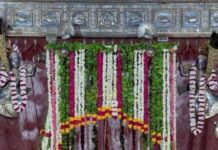 जन्माष्टमी की धूम के लिए तैयार हो रहे मंदिर, लड्डू गोपाल के दरबार की सजावट शुरू