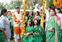 महिला जन प्रतिनिधियों ने मुख्यमंत्री निवास में मनाया सावन का उत्सव, दिखी लोक संस्कृति की झलक