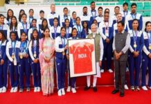 पीएम मोदी ने एशियाई खेलों के भारतीय खिलाड़ियों से की मुलाकात, बोले- खिलाड़ियों ने तिरंगे का मान बढ़ाया